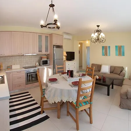 House Of Joy With 3 Bedrooms And Great Views Αγία Ευφημία